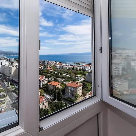 Penthouse Horizont Apartment Split Exterior photo